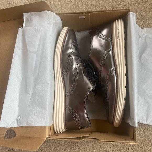 COLE HAAN OG SHORTWING OXFORD Shoe, sz 7.5M - Picture 2 of 6